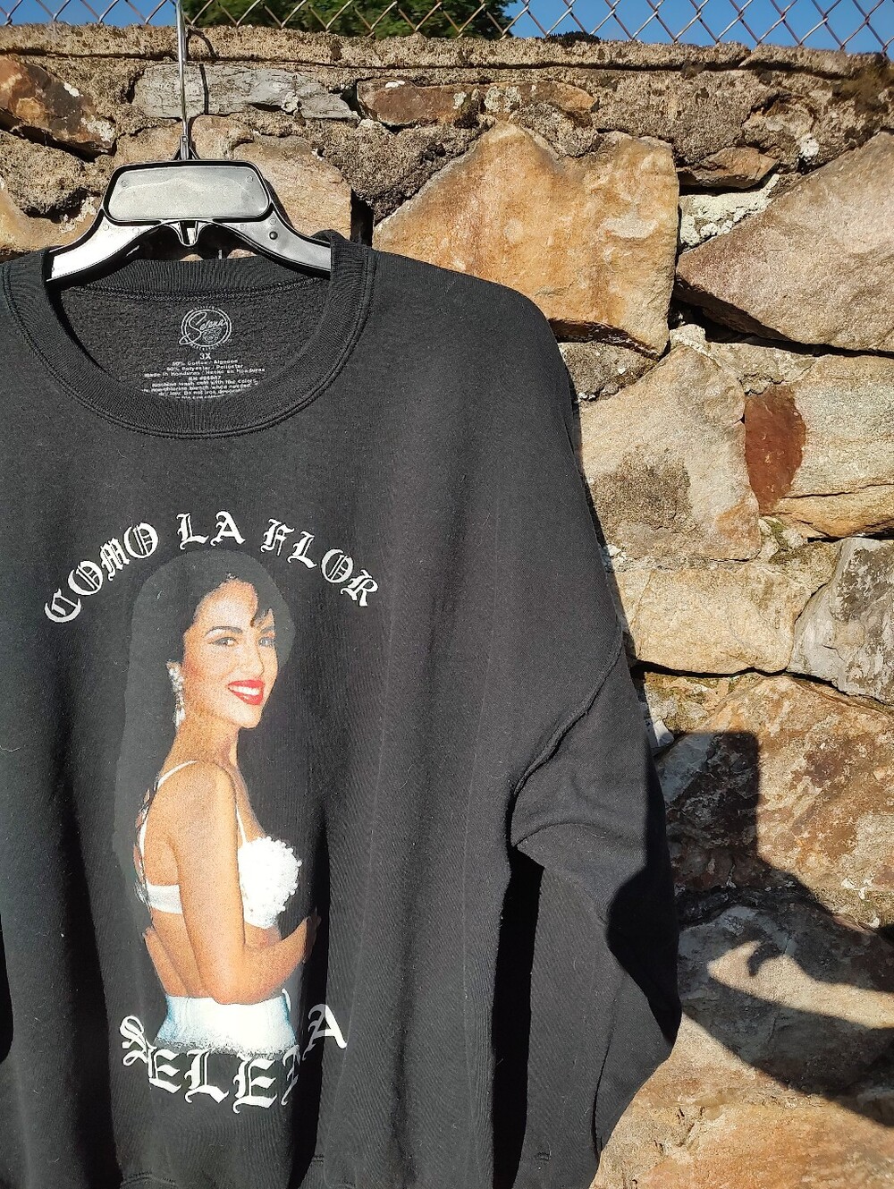 Selena Black Selena 'Como La Flor' Graphic Sweatshirt Plus Size 3XL - Picture 3 of 10
